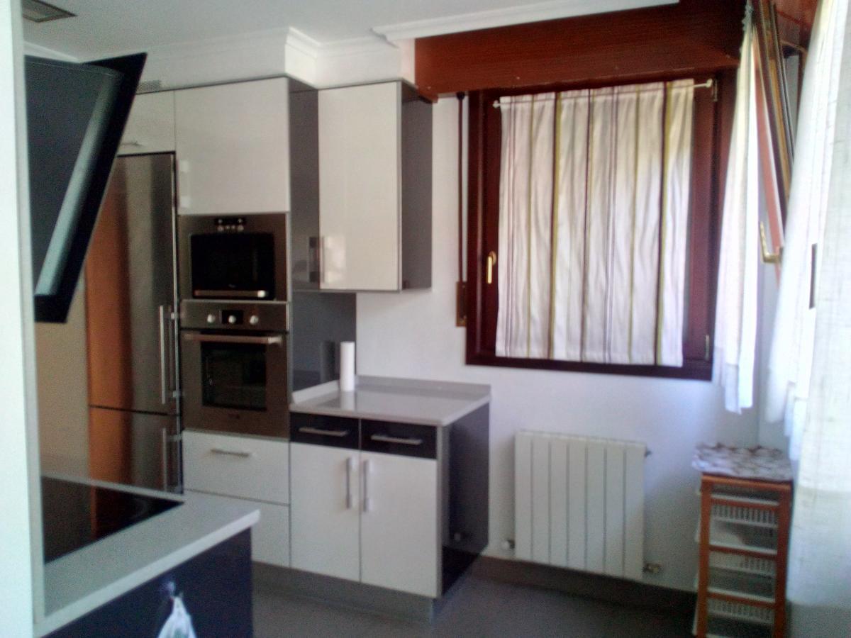 Apartamento Ana Con Garaje Éibar Екстериор снимка